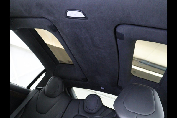 Tesla Model X Long Range | SOH 100% | Panoramadak | Trekhaak | 360 Camera | Stoel & Stuurverwarming | Adaptive cruise | Navigatie | DAB+ | Bluetooth | Climate control | Self-driving | Sfeerverlichting