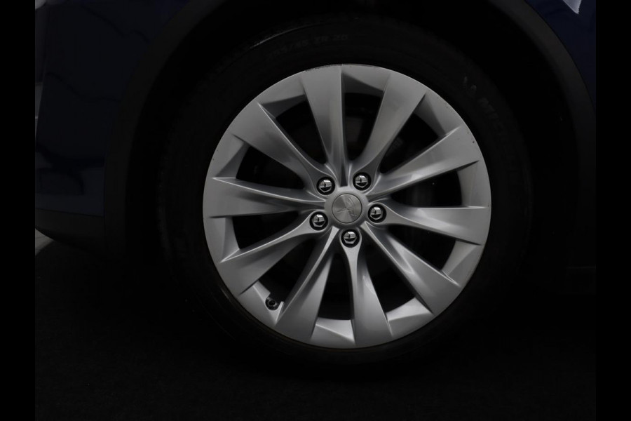 Tesla Model X Long Range | SOH 100% | Panoramadak | Trekhaak | 360 Camera | Stoel & Stuurverwarming | Adaptive cruise | Navigatie | DAB+ | Bluetooth | Climate control | Self-driving | Sfeerverlichting
