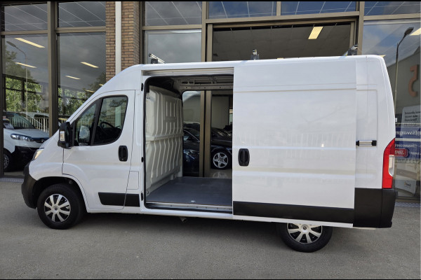Peugeot Boxer / Opel Movano 103Kw/140Pk L2H2 Links & Rechts Schuifdeur Airco Cruisecontrol 2500Kg Trekhaak