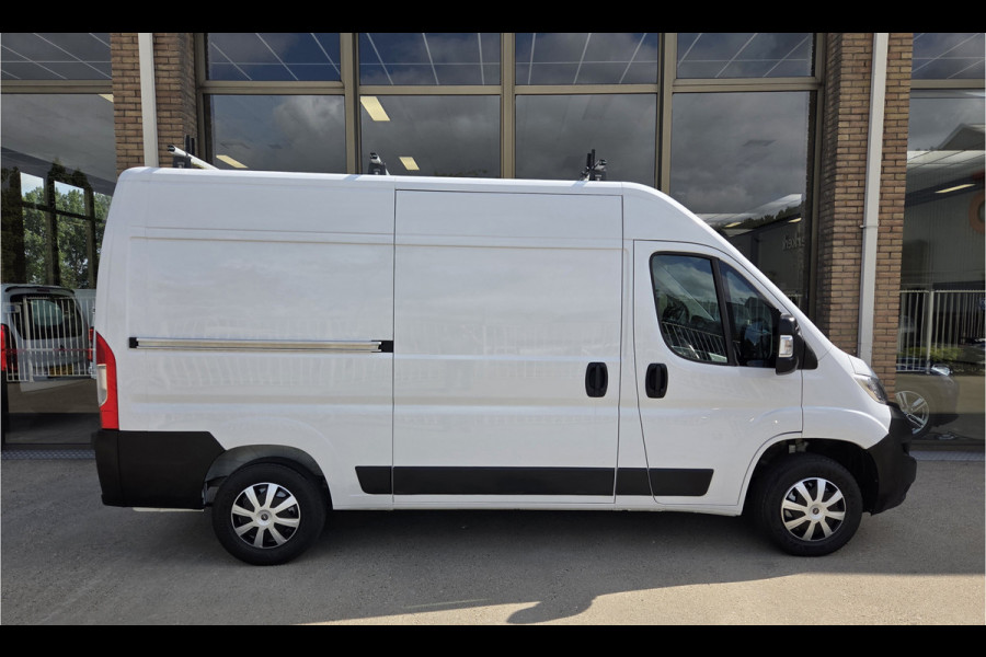 Peugeot Boxer / Opel Movano 103Kw/140Pk L2H2 Links & Rechts Schuifdeur Airco Cruisecontrol 2500Kg Trekhaak