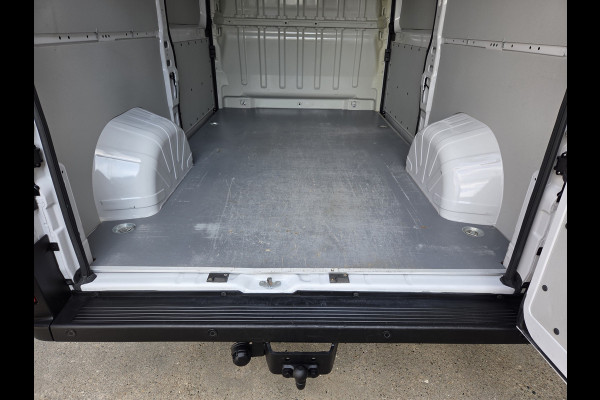Peugeot Boxer / Opel Movano 103Kw/140Pk L2H2 Links & Rechts Schuifdeur Airco Cruisecontrol 2500Kg Trekhaak