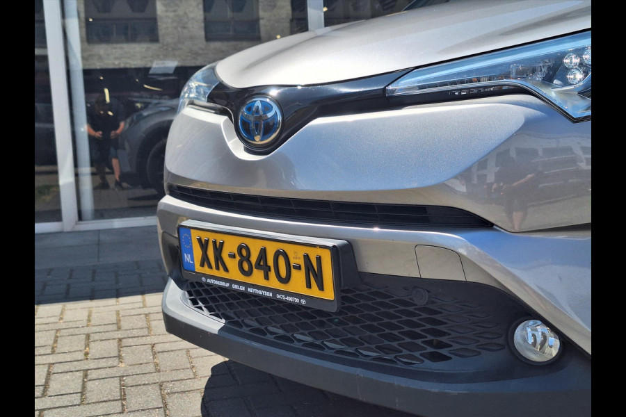 Toyota C-HR 1.8 Hybrid Style | Dodehoekherkenning, Navigatie, Parkeersensoren, Stoel + Stuurverwarming, DAB, Keyless, 18 inch