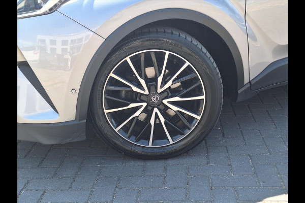 Toyota C-HR 1.8 Hybrid Style | Dodehoekherkenning, Navigatie, Parkeersensoren, Stoel + Stuurverwarming, DAB, Keyless, 18 inch