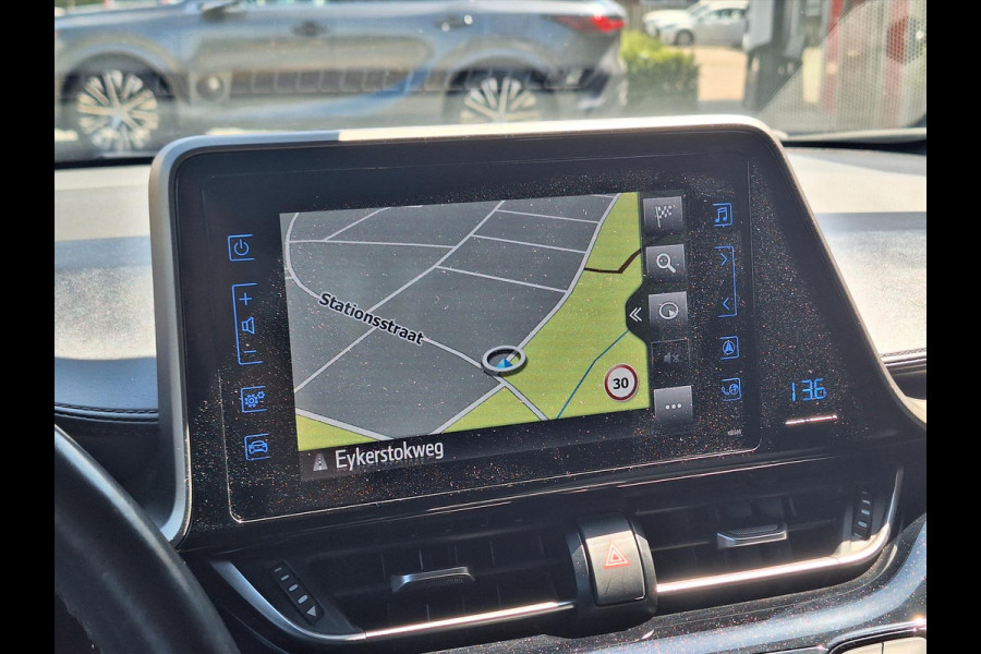 Toyota C-HR 1.8 Hybrid Style | Dodehoekherkenning, Navigatie, Parkeersensoren, Stoel + Stuurverwarming, DAB, Keyless, 18 inch