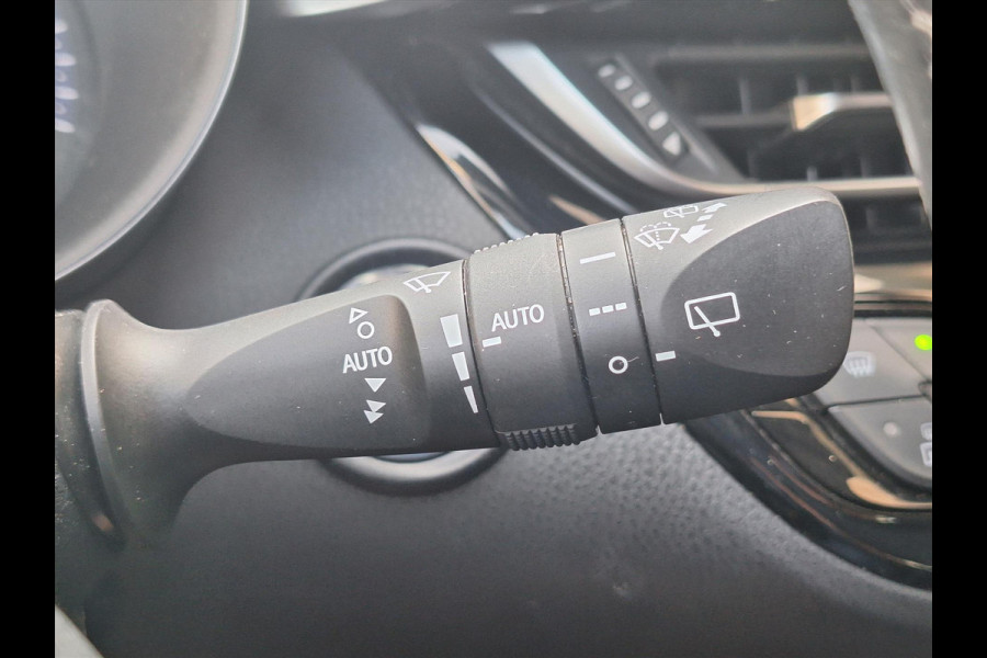 Toyota C-HR 1.8 Hybrid Style | Dodehoekherkenning, Navigatie, Parkeersensoren, Stoel + Stuurverwarming, DAB, Keyless, 18 inch