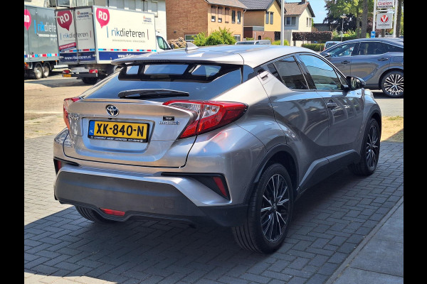 Toyota C-HR 1.8 Hybrid Style | Dodehoekherkenning, Navigatie, Parkeersensoren, Stoel + Stuurverwarming, DAB, Keyless, 18 inch