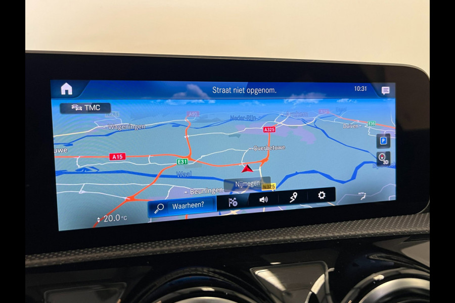 Mercedes-Benz A-Klasse 200 / AMG / Widescreen / Stoelverwarming