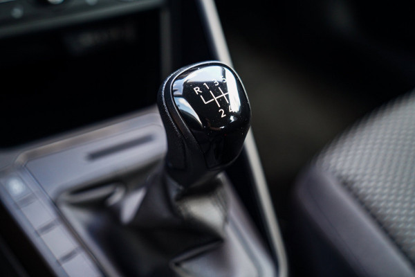 Volkswagen Polo 1.0 MPI Polo | Stoelverwarming | Apple Carplay | Elektrisch bedienbare ramen | Multifunctioneel stuurwiel