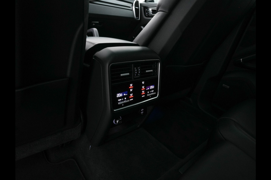 Porsche Cayenne 3.0 E-Hybrid (Plug-in) (INCL.BTW) *PANO | HEAD-UP | LEATHER | ADAPTIVE-CRUISE | FULL-LED | TOP-VIEW | BOSE-SOUND | MEMORY-PACK | SPORT-CHRONO | HEATED-COMFORTSEATS | KEYLESS | NAVI-FULLMAP | PRIVACY-GLASS |  22''AL