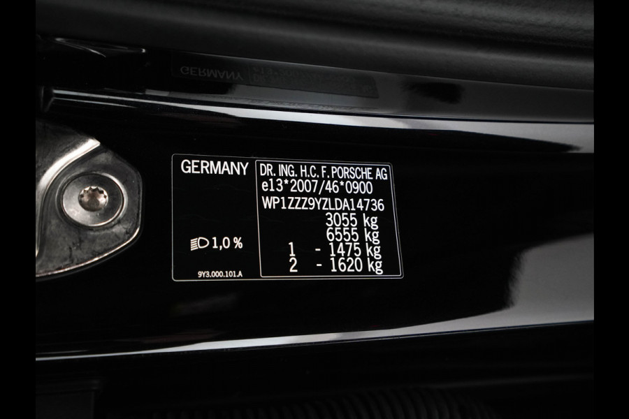 Porsche Cayenne 3.0 E-Hybrid (Plug-in) (INCL.BTW) *PANO | HEAD-UP | LEATHER | ADAPTIVE-CRUISE | FULL-LED | TOP-VIEW | BOSE-SOUND | MEMORY-PACK | SPORT-CHRONO | HEATED-COMFORTSEATS | KEYLESS | NAVI-FULLMAP | PRIVACY-GLASS |  22''AL