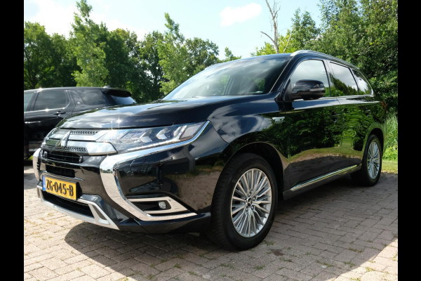 Mitsubishi Outlander 2.4 PHEV Instyle |135 PK | Panoramadak | Elektrische klep |