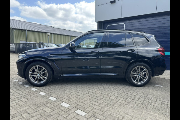 BMW X3 sDrive20i Launch Edition High Executive M SPORT PANORAMADAK LEDER NAVIGATIE TREKHAAK AFNEEMBAAR