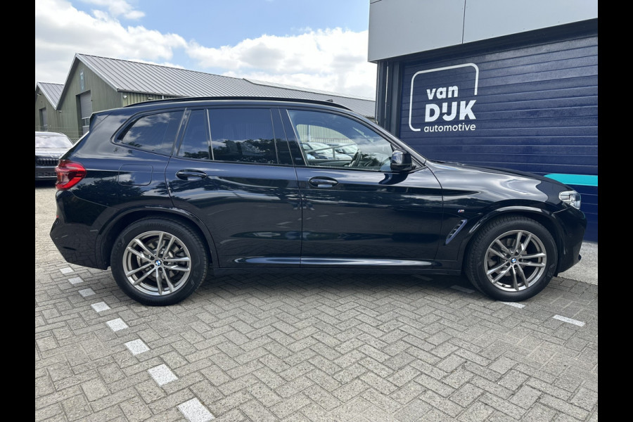 BMW X3 sDrive20i Launch Edition High Executive M SPORT PANORAMADAK LEDER NAVIGATIE TREKHAAK AFNEEMBAAR