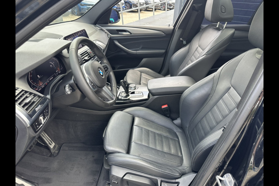 BMW X3 sDrive20i Launch Edition High Executive M SPORT PANORAMADAK LEDER NAVIGATIE TREKHAAK AFNEEMBAAR