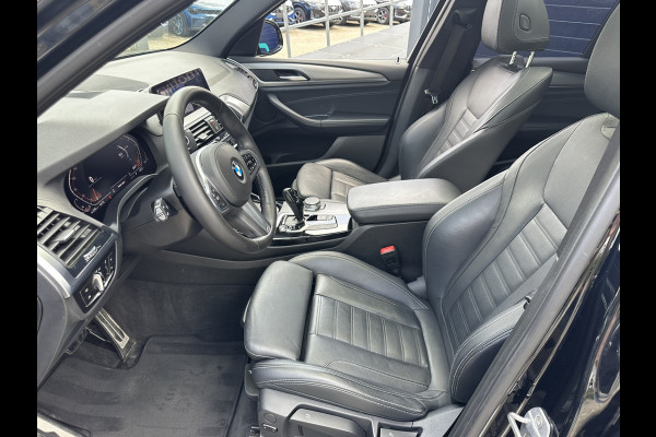 BMW X3 sDrive20i Launch Edition High Executive M SPORT PANORAMADAK LEDER NAVIGATIE TREKHAAK AFNEEMBAAR