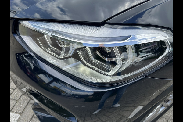 BMW X3 sDrive20i Launch Edition High Executive M SPORT PANORAMADAK LEDER NAVIGATIE TREKHAAK AFNEEMBAAR