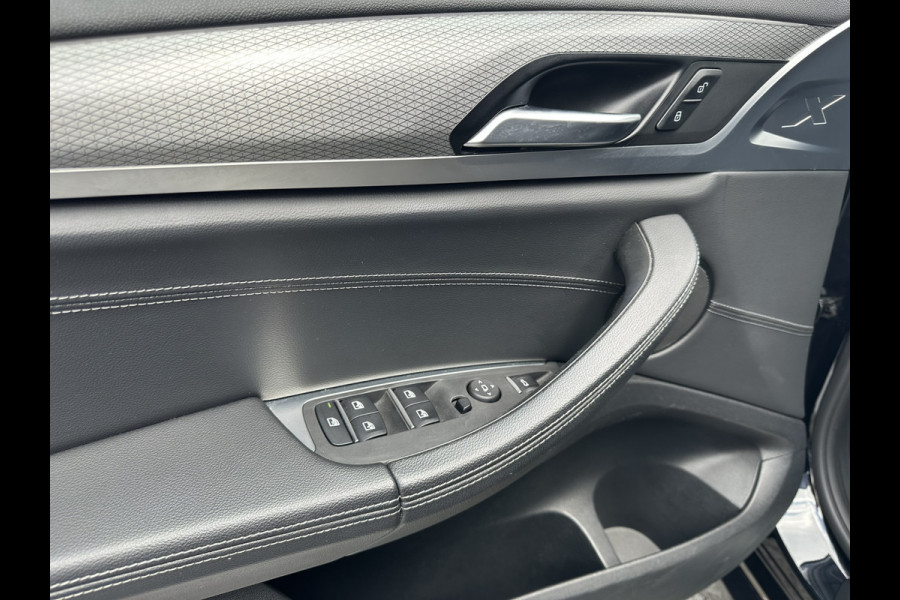 BMW X3 sDrive20i Launch Edition High Executive M SPORT PANORAMADAK LEDER NAVIGATIE TREKHAAK AFNEEMBAAR