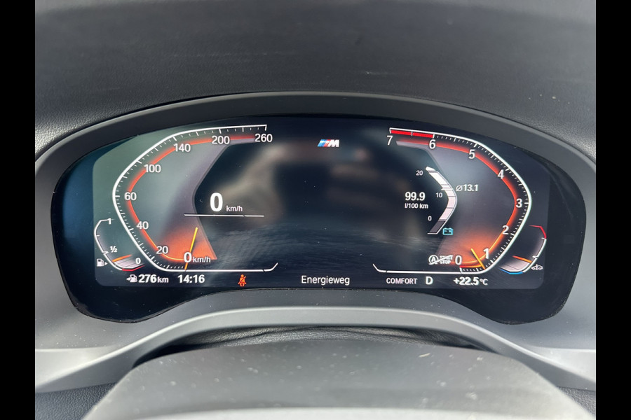 BMW X3 sDrive20i Launch Edition High Executive M SPORT PANORAMADAK LEDER NAVIGATIE TREKHAAK AFNEEMBAAR