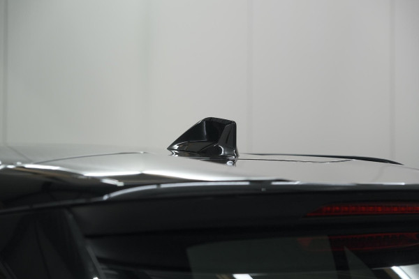 Peugeot e-2008 EV Allure 54 kWh | 11 KW Lader | Warmtepomp | Apple Carplay | Parkeersensoren