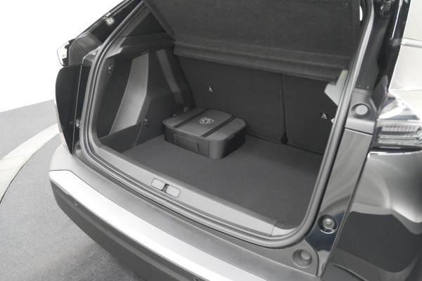 Peugeot e-2008 EV Allure 54 kWh | 11 KW Lader | Warmtepomp | Apple Carplay | Parkeersensoren