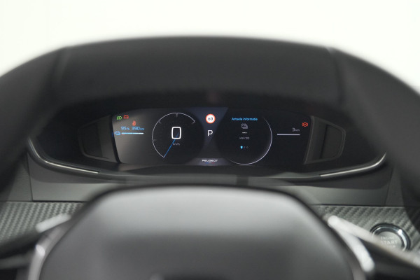 Peugeot e-2008 EV Allure 54 kWh | 11 KW Lader | Warmtepomp | Apple Carplay | Parkeersensoren