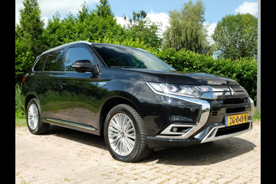 Mitsubishi Outlander 2.4 PHEV Instyle |135 PK | Panoramadak | Elektrische klep |