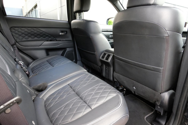 Mitsubishi Outlander 2.4 PHEV Instyle |135 PK | Panoramadak | Elektrische klep |