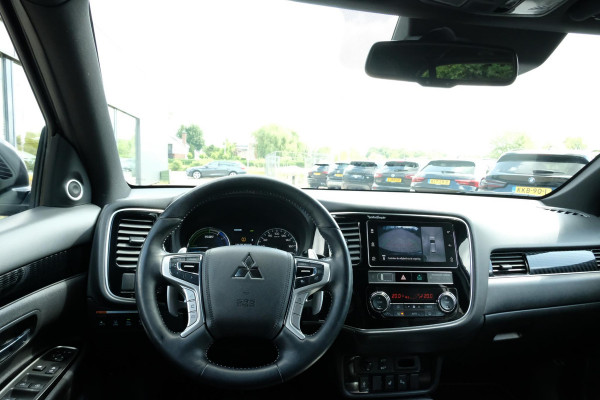 Mitsubishi Outlander 2.4 PHEV Instyle |135 PK | Panoramadak | Elektrische klep |