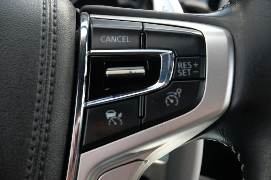 Mitsubishi Outlander 2.4 PHEV Instyle |135 PK | Panoramadak | Elektrische klep |