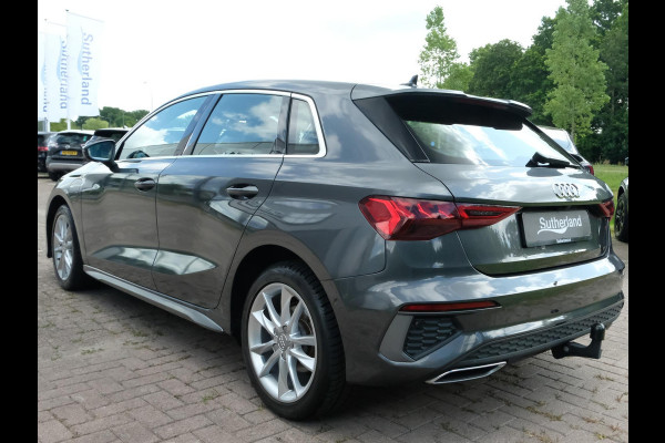 Audi A3 Sportback 40 TFSI S Line 204 PK | Trekhaak afneembaar | Lederen bekleding | Stoelverwarming | Camera | Elektrische achterklep | Dodehoeksensoren | Adaptive cruise control