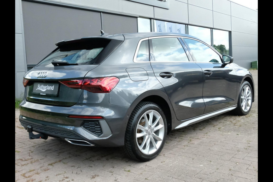 Audi A3 Sportback 40 TFSI S Line 204 PK | Trekhaak afneembaar | Lederen bekleding | Stoelverwarming | Camera | Elektrische achterklep | Dodehoeksensoren | Adaptive cruise control