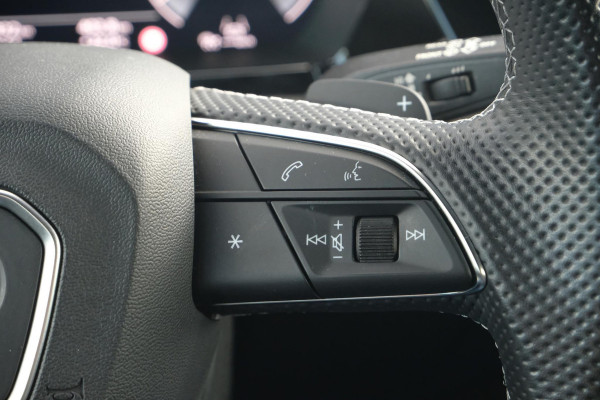 Audi A3 Sportback 40 TFSI S Line 204 PK | Trekhaak afneembaar | Lederen bekleding | Stoelverwarming | Camera | Elektrische achterklep | Dodehoeksensoren | Adaptive cruise control