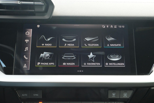 Audi A3 Sportback 40 TFSI S Line 204 PK | Trekhaak afneembaar | Lederen bekleding | Stoelverwarming | Camera | Elektrische achterklep | Dodehoeksensoren | Adaptive cruise control