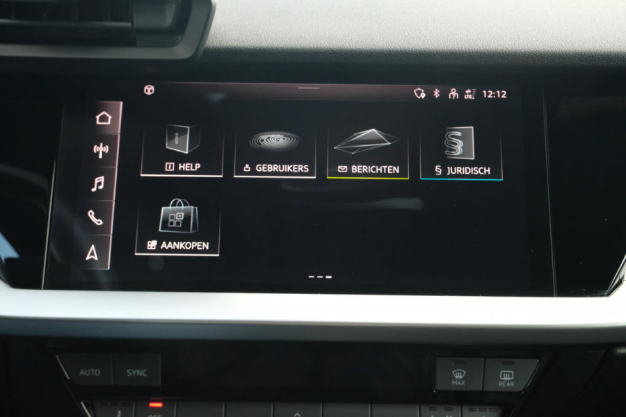 Audi A3 Sportback 40 TFSI S Line 204 PK | Trekhaak afneembaar | Lederen bekleding | Stoelverwarming | Camera | Elektrische achterklep | Dodehoeksensoren | Adaptive cruise control