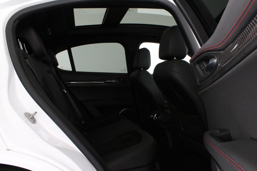 Alfa Romeo Stelvio 2.0 T AWD Veloce > 305pk/Squadra/Akrapovic/Pano.schuif/21Inch Turismo/Trekhaak...