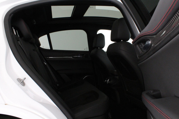Alfa Romeo Stelvio 2.0 T AWD Veloce > 305pk/Squadra/Akrapovic/Pano.schuif/21Inch Turismo/Trekhaak...