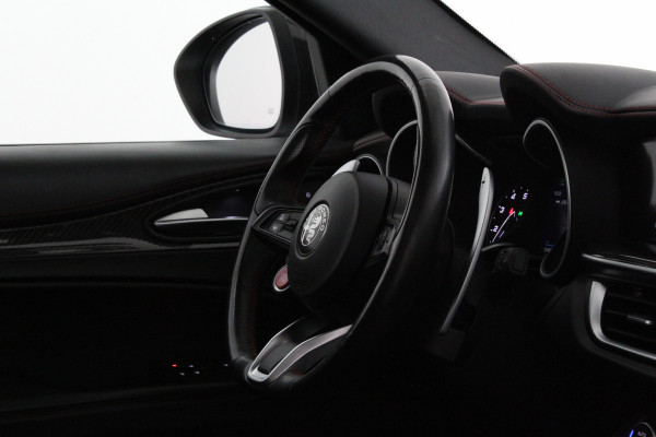 Alfa Romeo Stelvio 2.0 T AWD Veloce > 305pk/Squadra/Akrapovic/Pano.schuif/21Inch Turismo/Trekhaak...