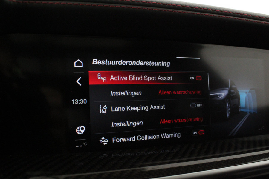 Alfa Romeo Stelvio 2.0 T AWD Veloce > 305pk/Squadra/Akrapovic/Pano.schuif/21Inch Turismo/Trekhaak...