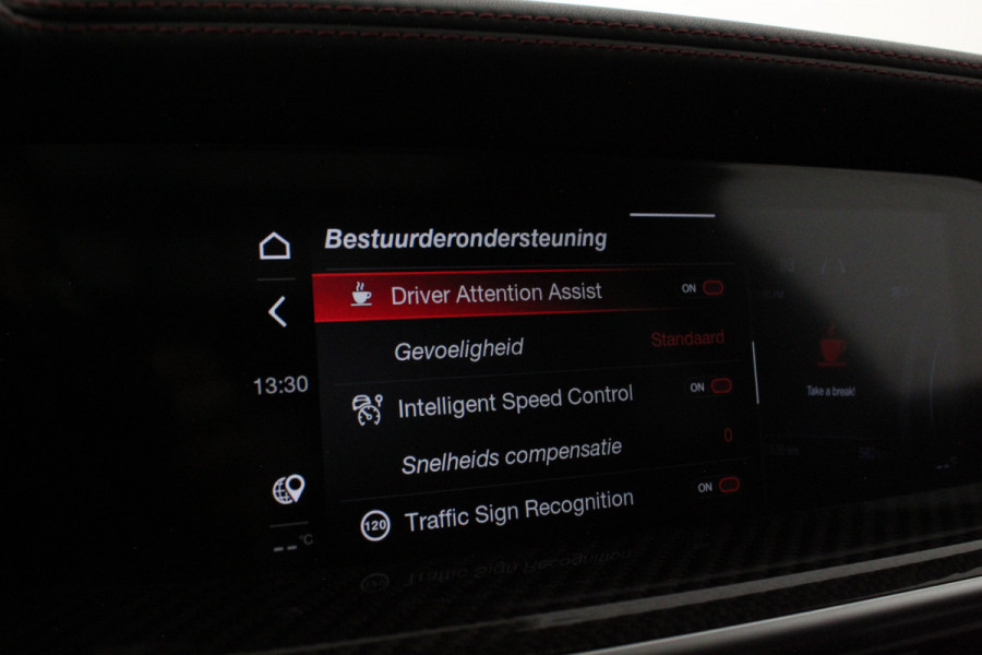 Alfa Romeo Stelvio 2.0 T AWD Veloce > 305pk/Squadra/Akrapovic/Pano.schuif/21Inch Turismo/Trekhaak...
