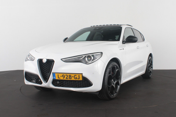 Alfa Romeo Stelvio 2.0 T AWD Veloce > 305pk/Squadra/Akrapovic/Pano.schuif/21Inch Turismo/Trekhaak...