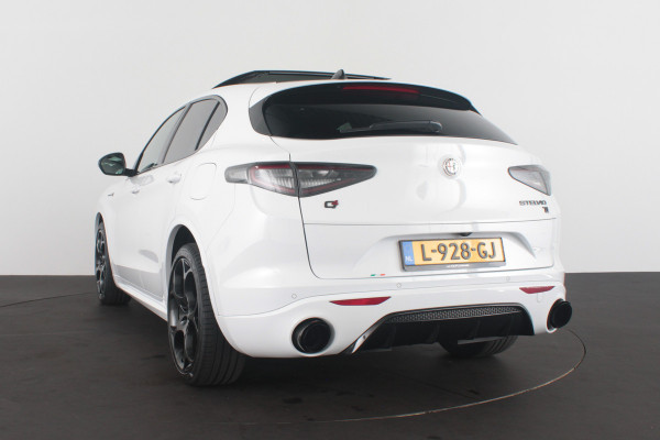 Alfa Romeo Stelvio 2.0 T AWD Veloce > 305pk/Squadra/Akrapovic/Pano.schuif/21Inch Turismo/Trekhaak...
