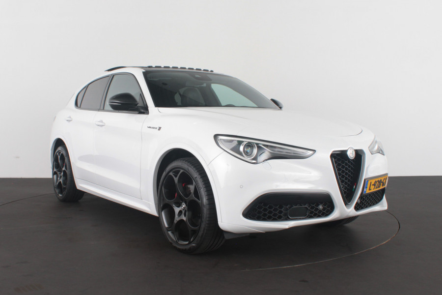 Alfa Romeo Stelvio 2.0 T AWD Veloce > 305pk/Squadra/Akrapovic/Pano.schuif/21Inch Turismo/Trekhaak...
