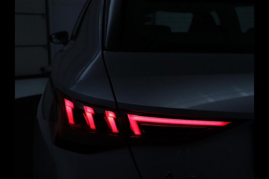 Audi A3 Sportback 40 TFSI e Advanced edition | SOH 96.7% | Adaptive cruise | Carplay | Stoelverwarming | Full LED | Climate control | Virtual | Park assist |
