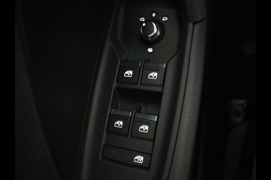 Audi A3 Sportback 40 TFSI e Advanced edition | SOH 96.7% | Adaptive cruise | Carplay | Stoelverwarming | Full LED | Climate control | Virtual | Park assist |