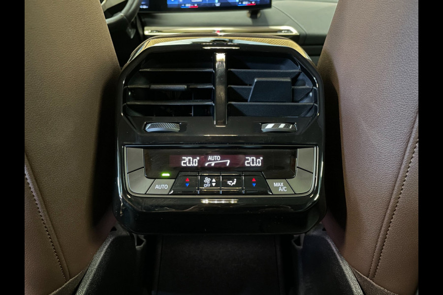 BMW iX XDrive40 Executive 77 kWh|100% SOH|VOLLEDER|ELEK.STUURVERSTELLING|CAMERA|CARPLAY|PDC V+A|NAP|NL-AUTO|INCL.BTW|1e EIGENAAR|