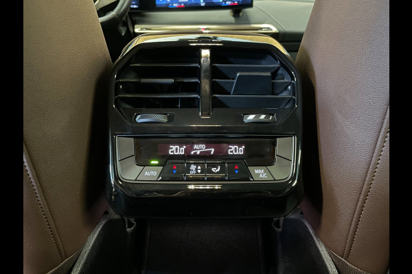 BMW iX XDrive40 Executive 77 kWh|100% SOH|VOLLEDER|ELEK.STUURVERSTELLING|CAMERA|CARPLAY|PDC V+A|NAP|NL-AUTO|INCL.BTW|1e EIGENAAR|