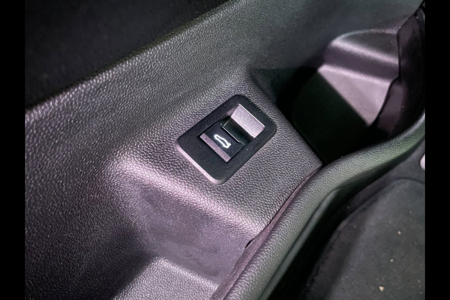 BMW iX XDrive40 Executive 77 kWh|100% SOH|VOLLEDER|ELEK.STUURVERSTELLING|CAMERA|CARPLAY|PDC V+A|NAP|NL-AUTO|INCL.BTW|1e EIGENAAR|
