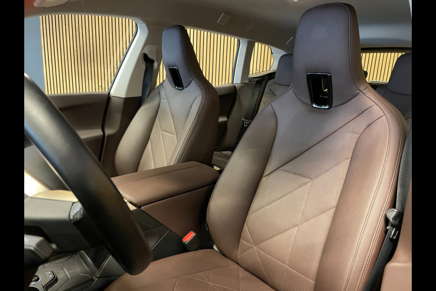 BMW iX XDrive40 Executive 77 kWh|100% SOH|VOLLEDER|ELEK.STUURVERSTELLING|CAMERA|CARPLAY|PDC V+A|NAP|NL-AUTO|INCL.BTW|1e EIGENAAR|
