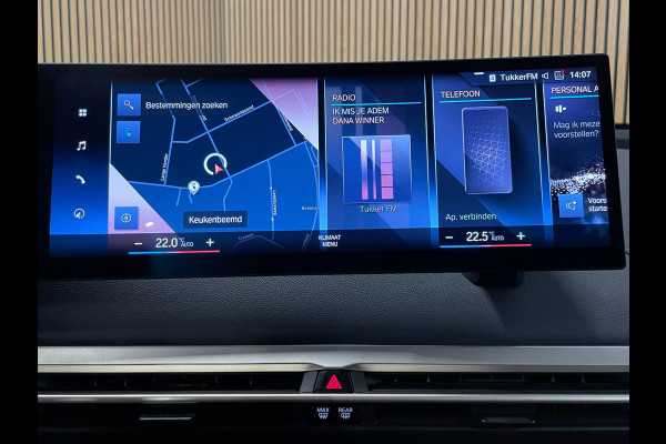 BMW iX XDrive40 Executive 77 kWh|100% SOH|VOLLEDER|ELEK.STUURVERSTELLING|CAMERA|CARPLAY|PDC V+A|NAP|NL-AUTO|INCL.BTW|1e EIGENAAR|
