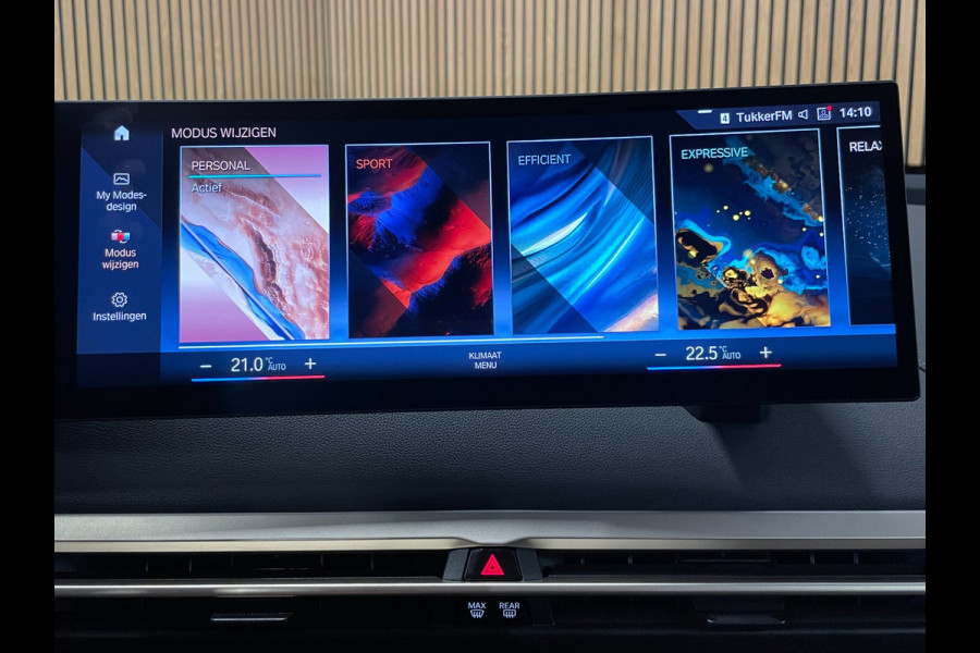 BMW iX XDrive40 Executive 77 kWh|100% SOH|VOLLEDER|ELEK.STUURVERSTELLING|CAMERA|CARPLAY|PDC V+A|NAP|NL-AUTO|INCL.BTW|1e EIGENAAR|